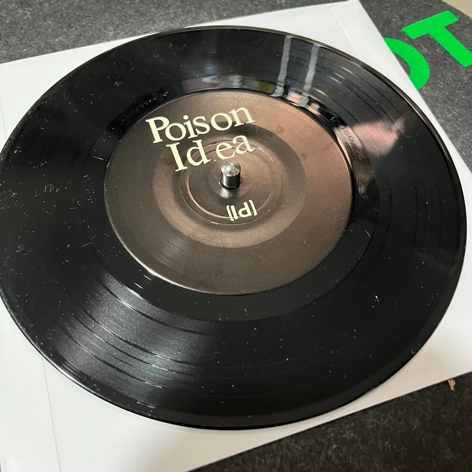 POISON IDEA Darby Crash Rides Again 7” 3rd Press 1989 Hardcore Punk Germs Foto 4 de 4