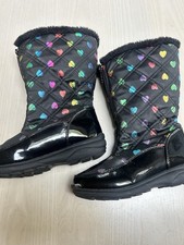Girl  s Size 2 Totes Black Boots With Heart Design