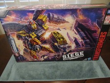 Omega Supreme TRANSFORMERS Siege Takara Tomy WFC-S29     Local Pick-up Only