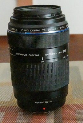 Beautiful Olympus ZUIKO Digital 70-300mm f/4-5.6 ED Original 4/3