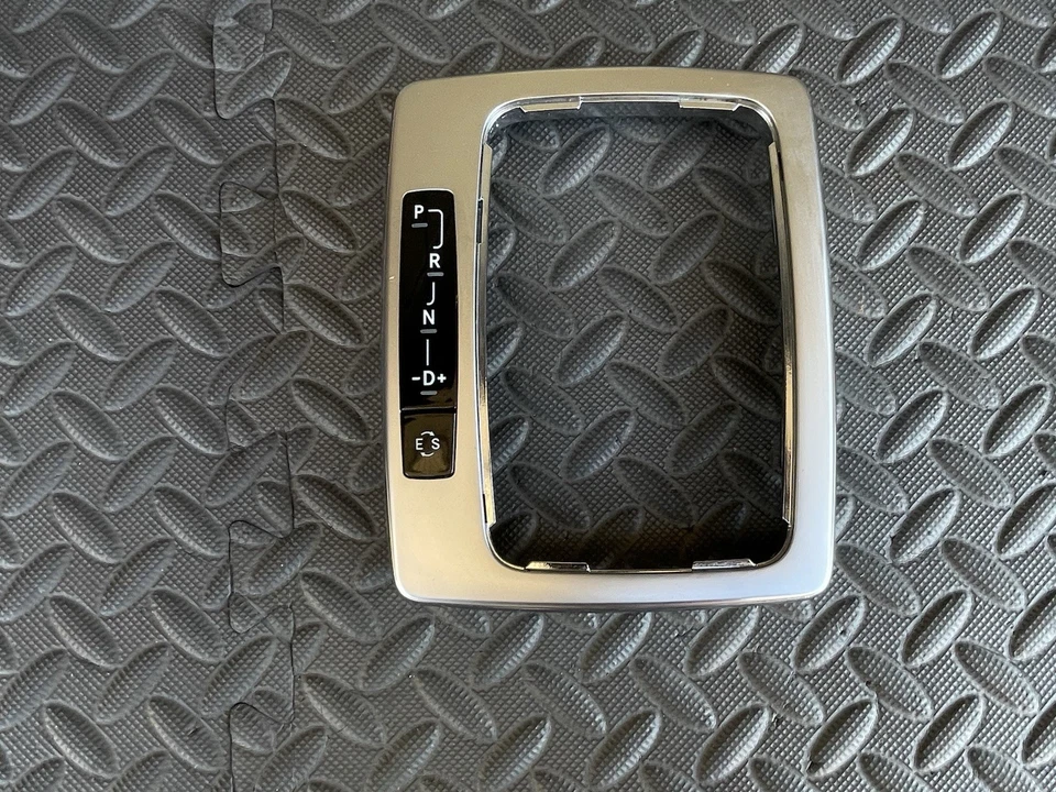 Mercedes W204 C250 C350 2008-2014 consola central cambio bisel moldura OEM Foto 4 de 4