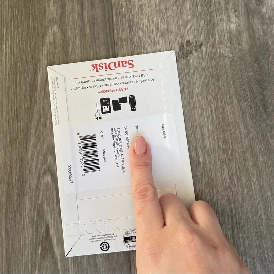 SanDisk SD Card 256GB New in Package - Image 2 of 4