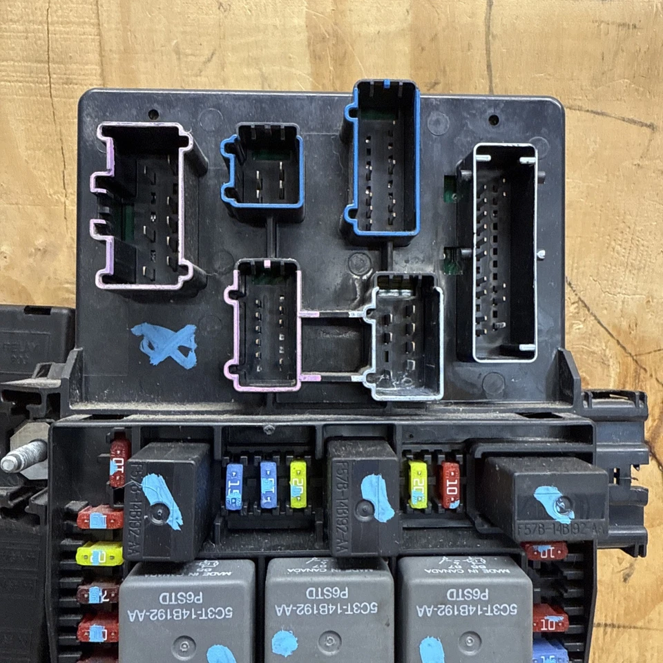 2004 - 2007 Ford F150 Fuse Box Power Distribution 5L3T-14A067-BC Foto 4 de 4