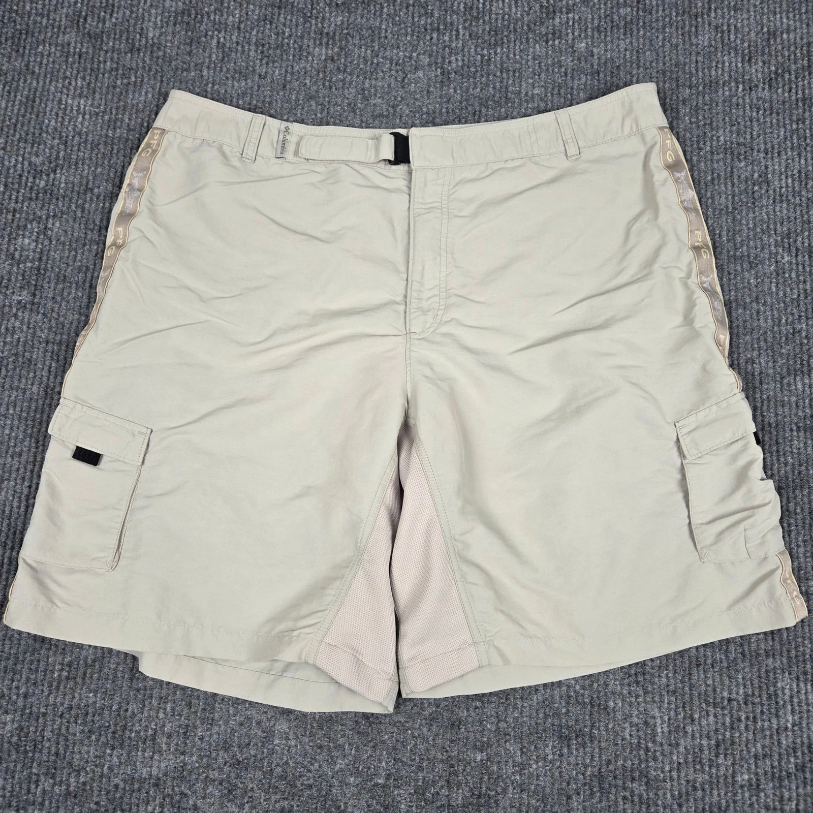 Columbia PFG Mens XL Tan Cargo Performance Fishing Shorts FM 4005 9 Inseam