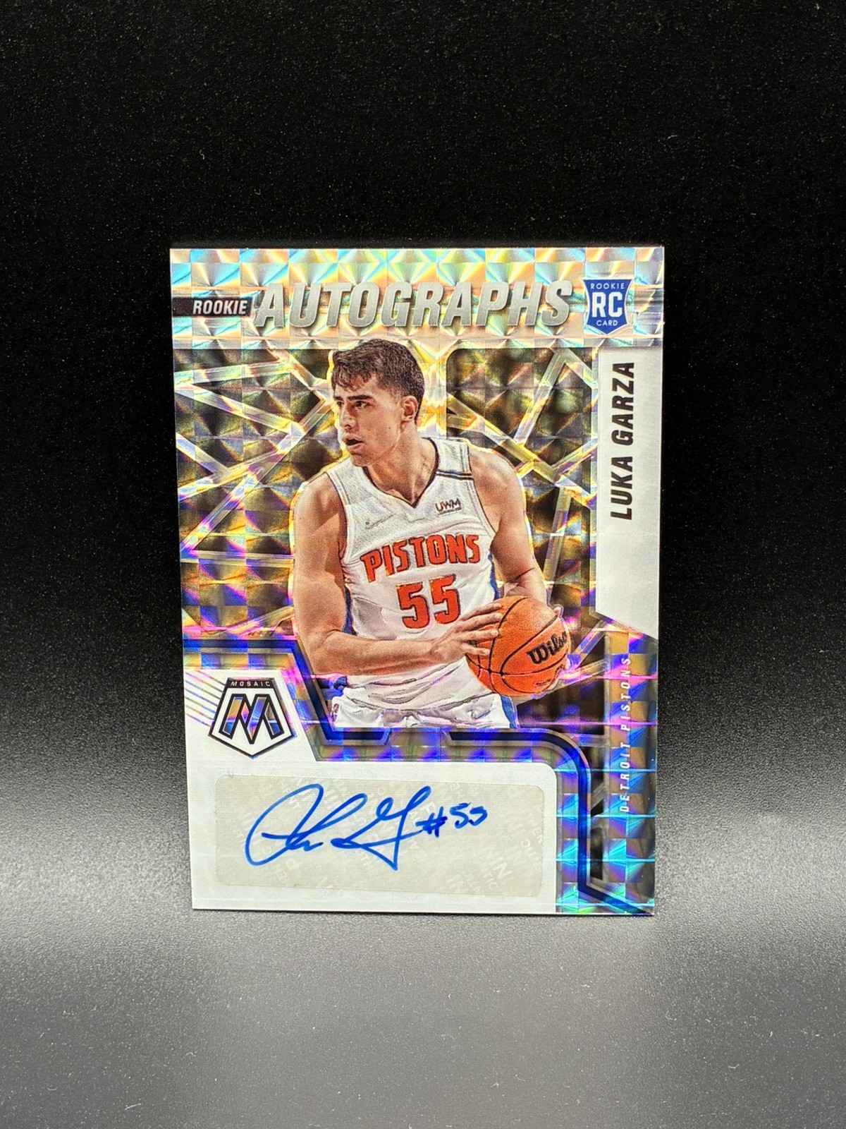 Luka Garza 2021-22 Panini Mosaic Rookie RC Auto Autographs #RAM-LGZ Pistons