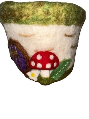 NWT Felted Woodland Mushroom Cottage Planter Pot Fair Trade Craft Dzi