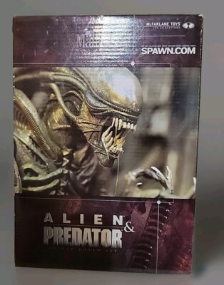 McFARLANE TOYS／エイリアン& プレデター 【中古•箱別売】✨希少品 ALIEN & PREDATOR McFarlane Movie Maniacs Deluxe Box Set Action