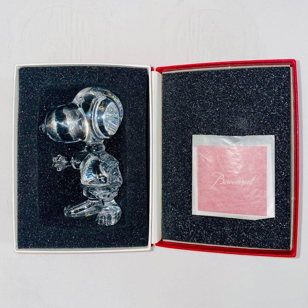 Baccarat Cystal Snoopy raising his right hand IN RED BACCARAT BOX