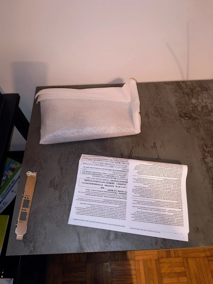 Lenovo 01CV840 scheda di rete e adattatore Interno Fibra 16Gb/s - Immagine 3 di 4