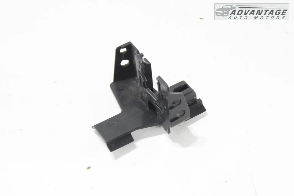2015-2019 AUDI A3 QUATTRO 2.0L TFSI FRONT EXHAUST OXYGEN O2 SENSOR BRACKET OEM - Image 2 of 4