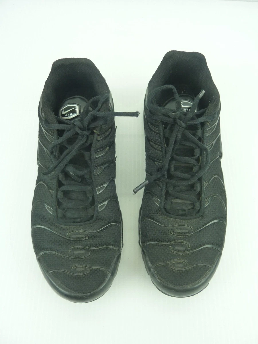 Nike tn deals triple black