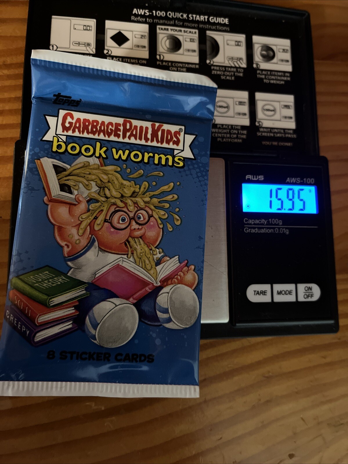 Garbage Pail Kids: Buchwürmer Aufkleber-Karten Mega Box 2022 - Sammelkarten Mit Neuem Kunstwerk