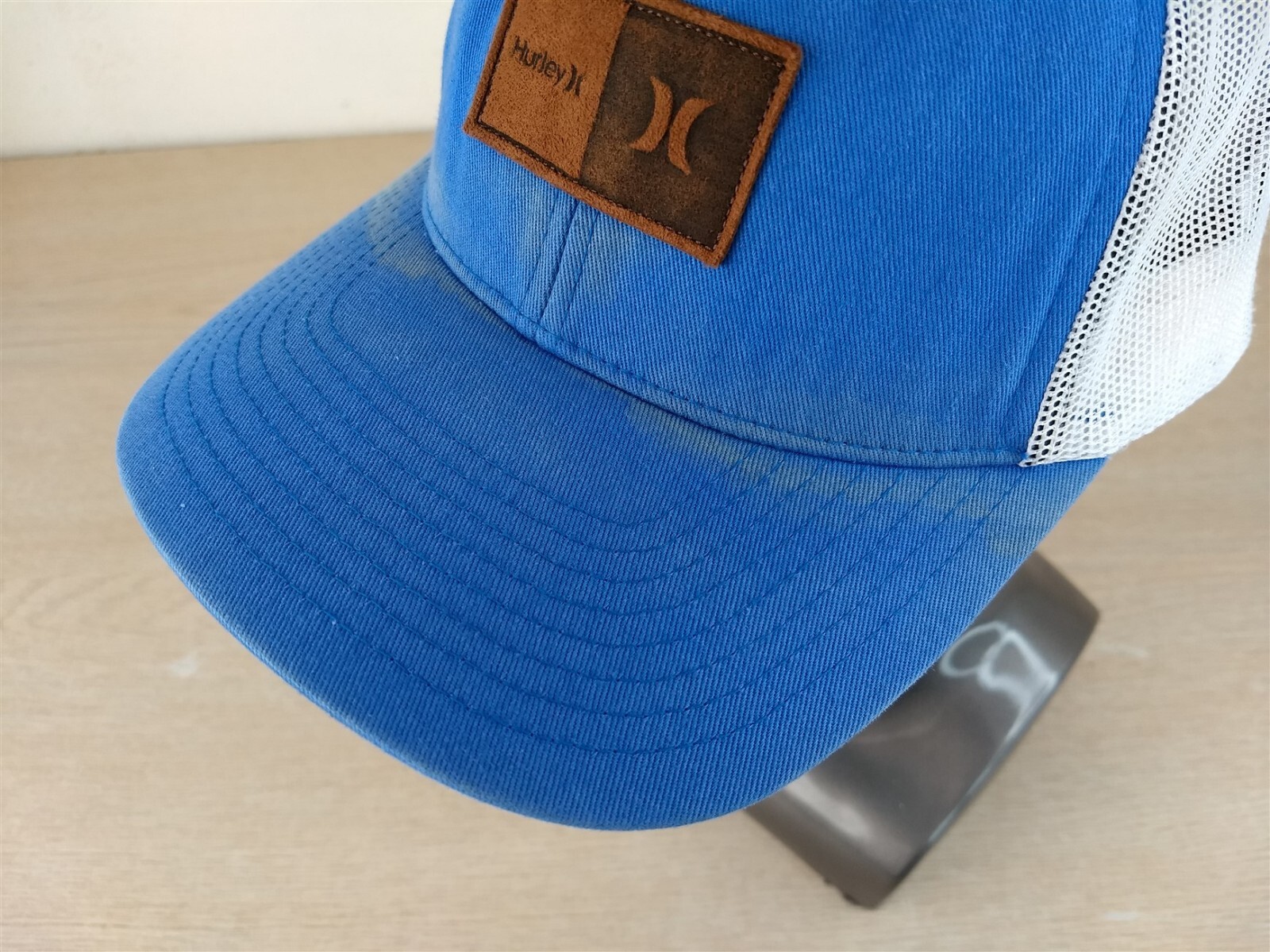 HURLEY LOGO PATCH ADJUSTABLE SNAPBACK TRUCKER/MES… - image 9