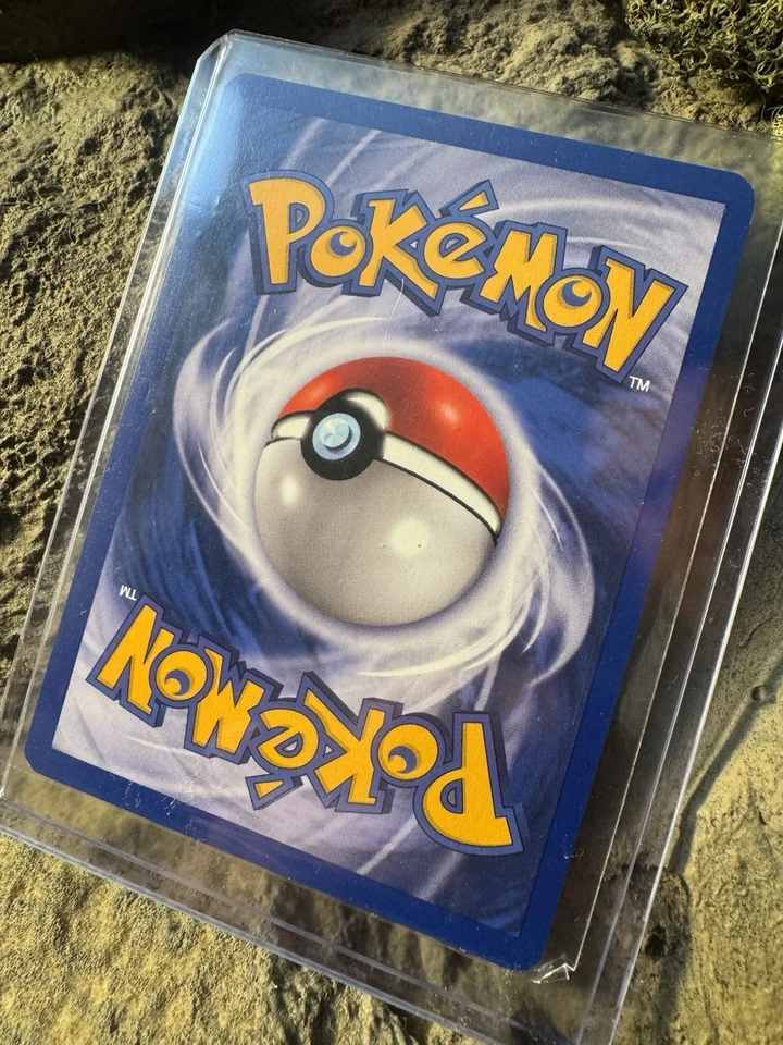 Pokemon Dark Charizard Holo Rare 1st Edition 4/82 - Image 2 of 4