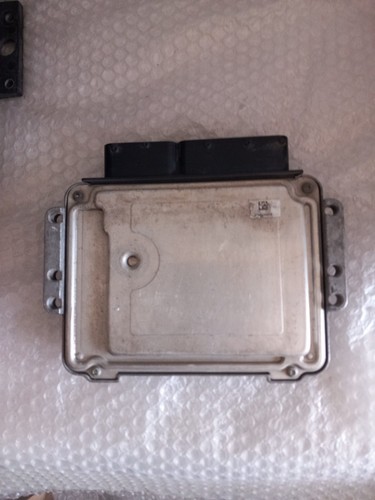 CENTRALINA BOSCH 0281014452/55566279 OPEL ASTRA H - Foto 4 di 4