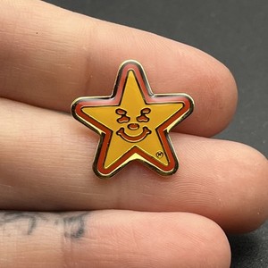 Hardee’s Carl’s Jr. Star Logo Fast Food Restaurant Lapel Hat Pin