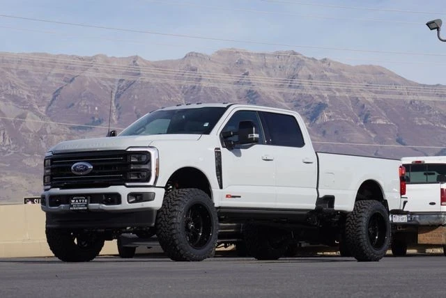 2025 Ford F-350 PLATINUM FX4 - Image 2 of 4