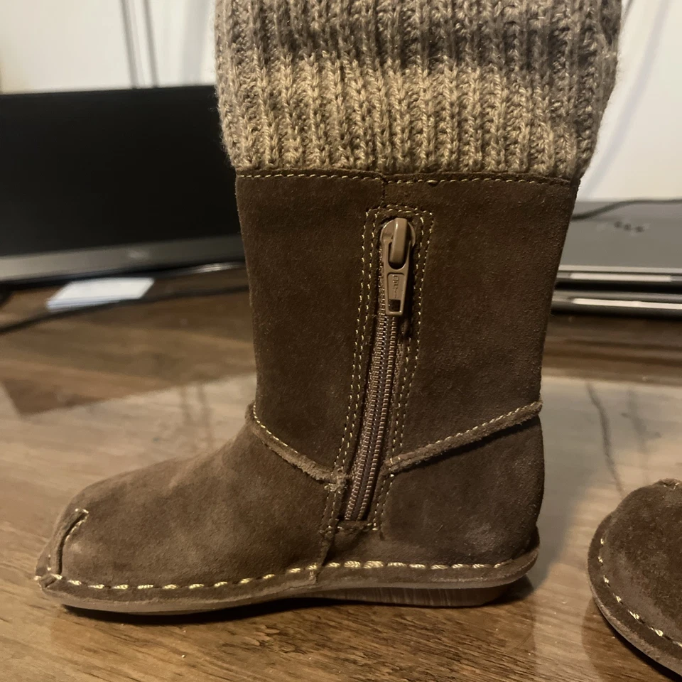 Zapatos Clark’s - Niño pequeño talla 7 Foto 3 de 4