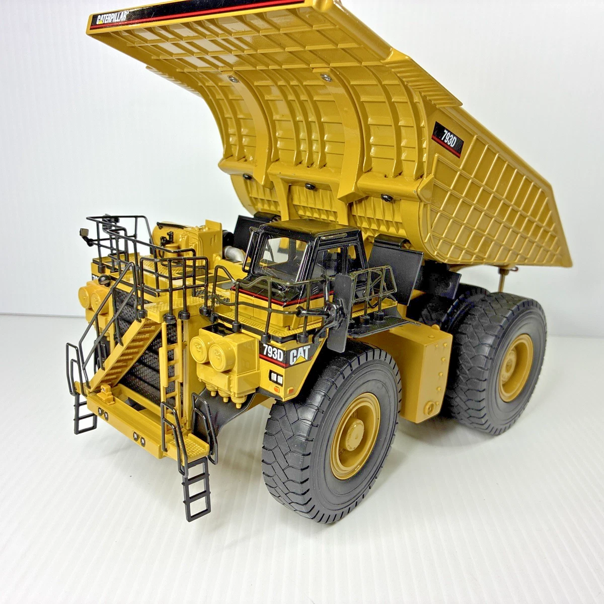 Preços baixos em Gato Norscot 1:50 equipamentos de construção em