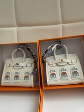 Mini Luxury Bag Charm Keychain AirPod Coin Holder W/Box White Silver /Gold HW