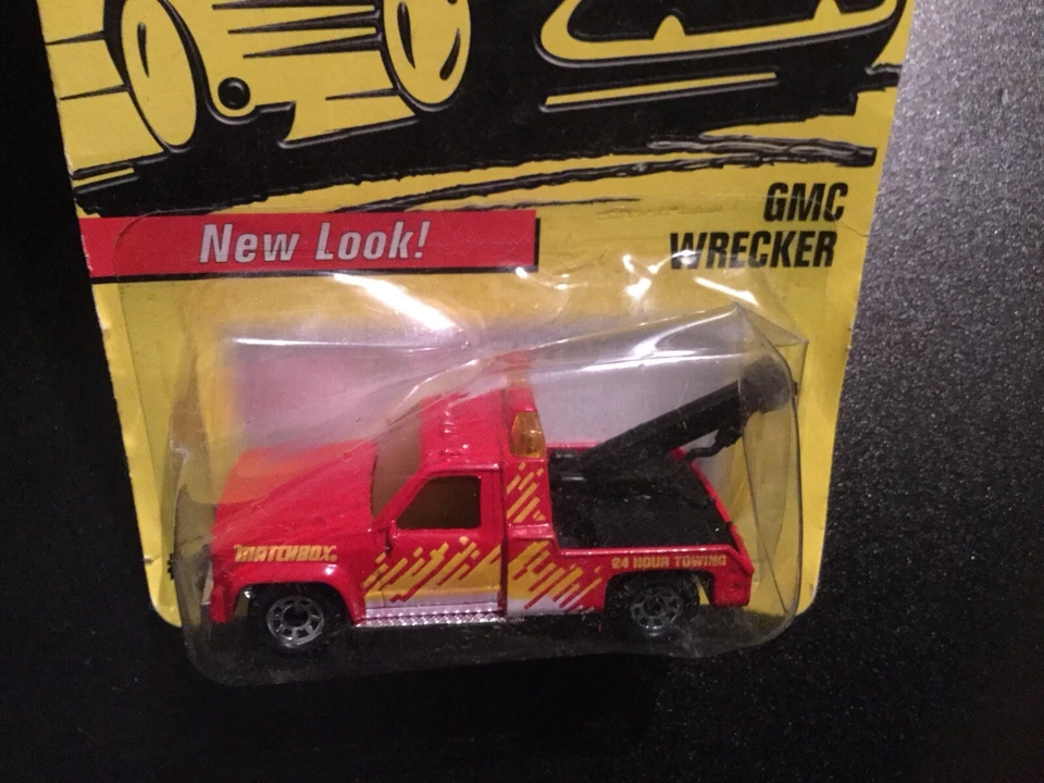 Matchbox 1987 GMC Wrecker Red - Image 3 of 4