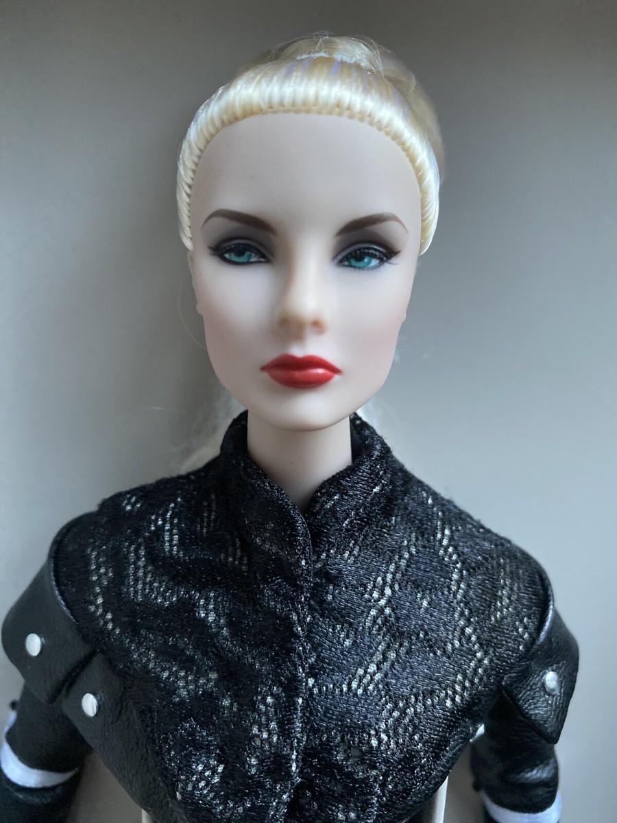 Integrity Toys SISTER MOGULS Agnes Von Weiss Giselle Diefendorf LE