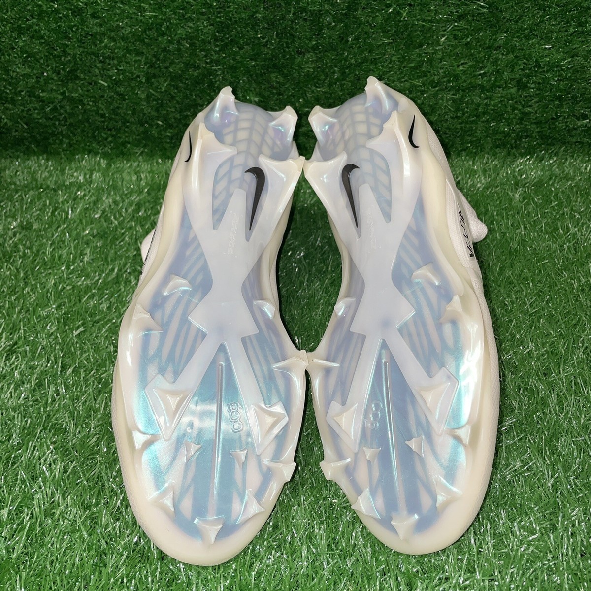Nike Alpha Menace Elite 3 Football Cleat White Particle Size 