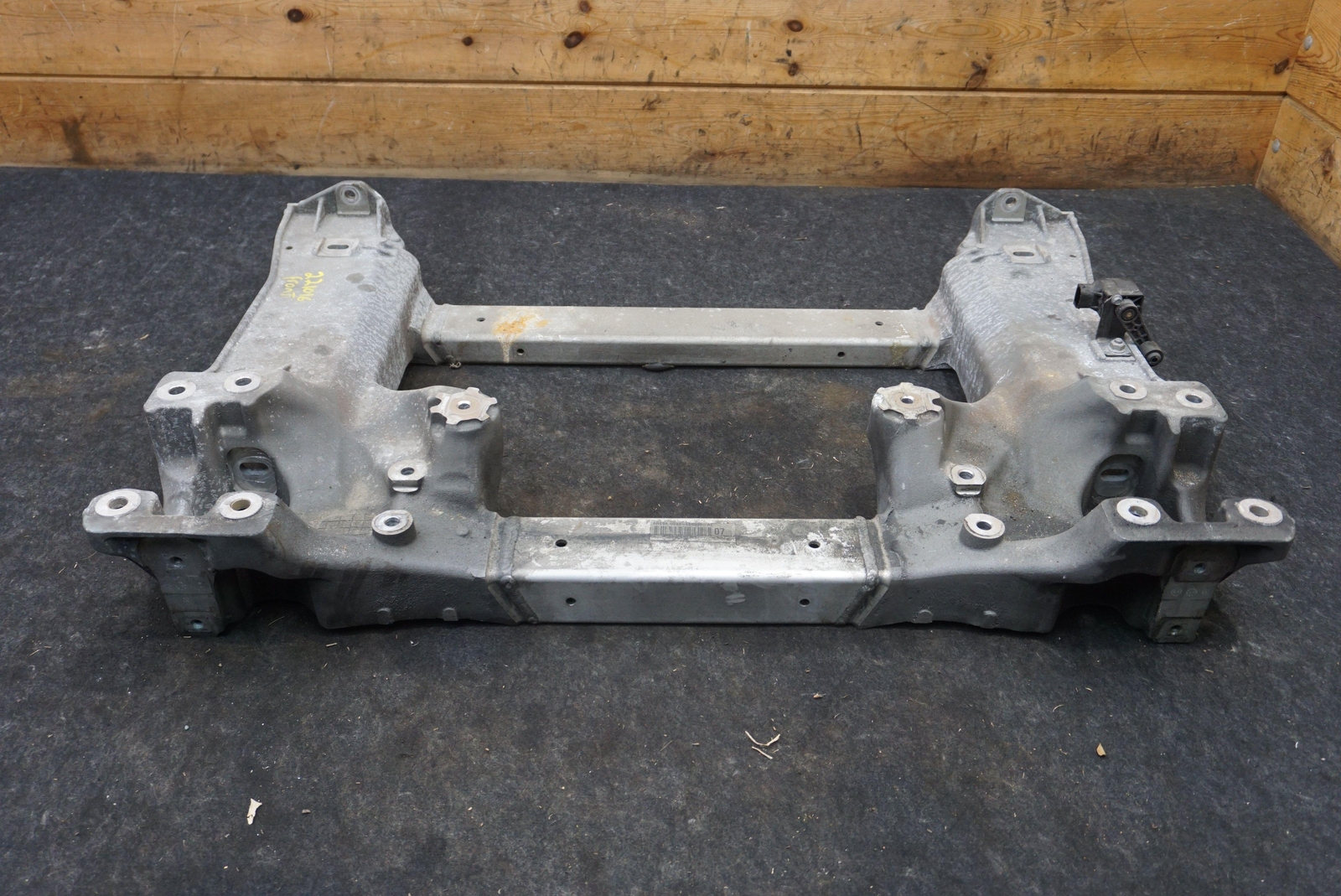 Front Subframe Crossmember Cradle 4G43-5019-AH Aston Martin DB9 2004-12 DBS V12