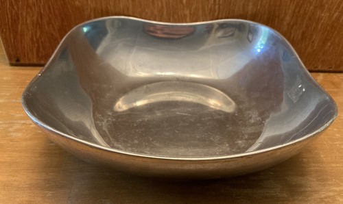 Wilton Armetale “Boston” Serving Bowl 9.25” Mount Joy PA USA Undulating Square - Picture 2 of 3