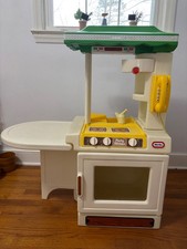 Vintage Little Tikes Party Kitchen
