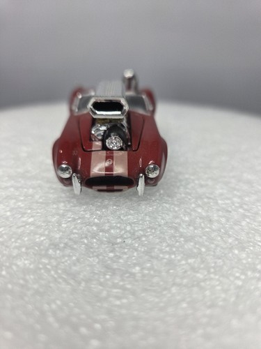 Muscle Machines 1964 Ford Shelby Cobra 427 Dark Red Diecast 1:64 Scale - Picture 2 of 6