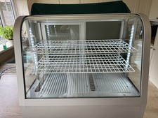 Countertop Refrigerated Curved Glass Display Case, 2 Shelves, RCG001