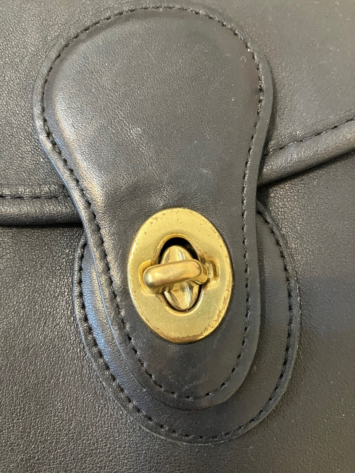 Vintage Coach Devon Bag 9908 Classic Navy Leather