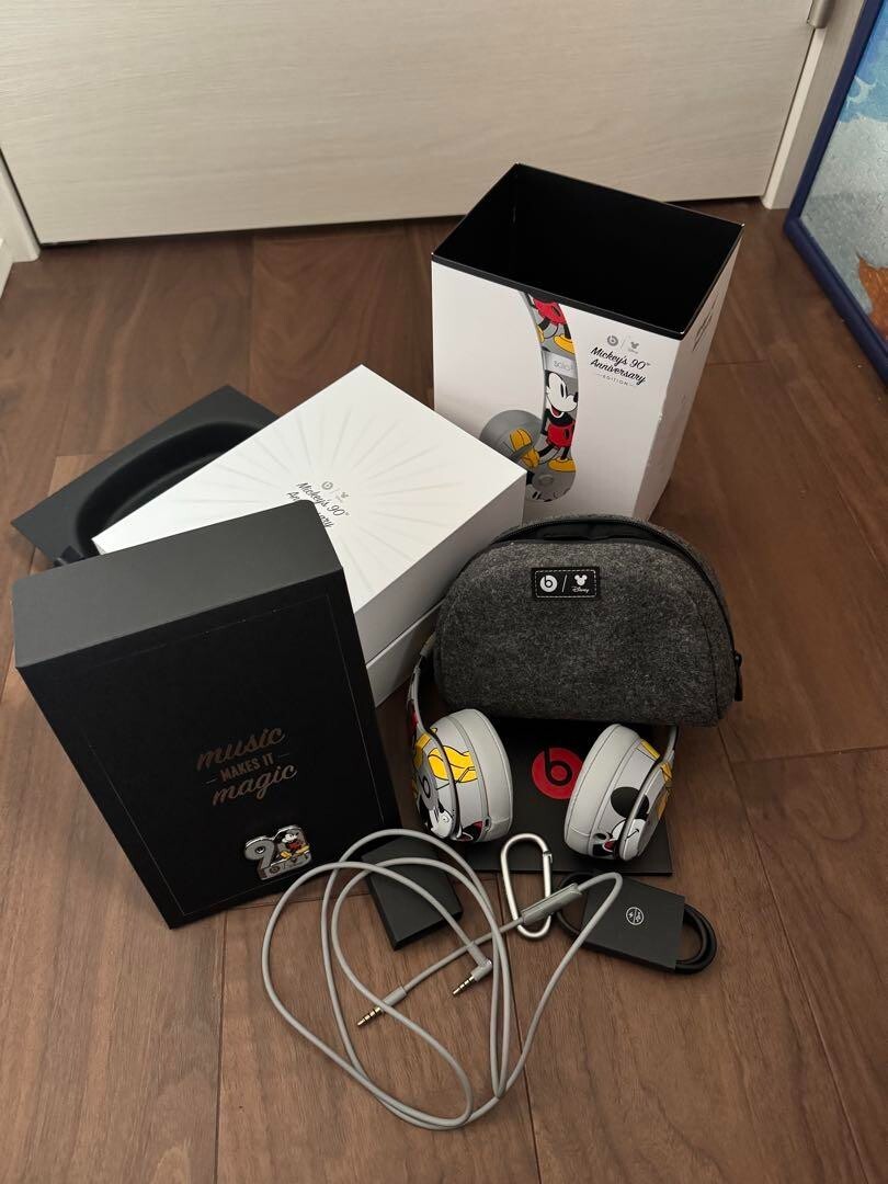 SOLO3 WIRELESS MICKEY'S 90TH ANNIVERSAR… AF9BEASOLO3MICK1.jpg?v=
