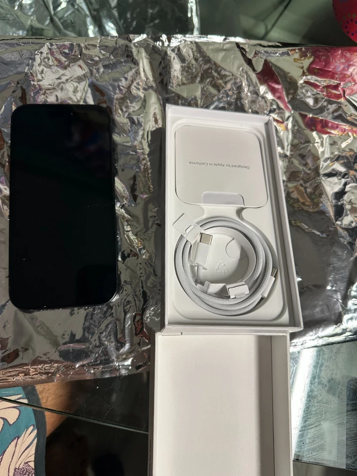 Apple Iphone 15 Factory Unlocked, 128gb, e- sim, new , bundle, new. - Image 3 of 4