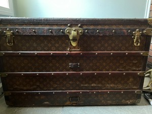 Louis Vuitton steam trunk