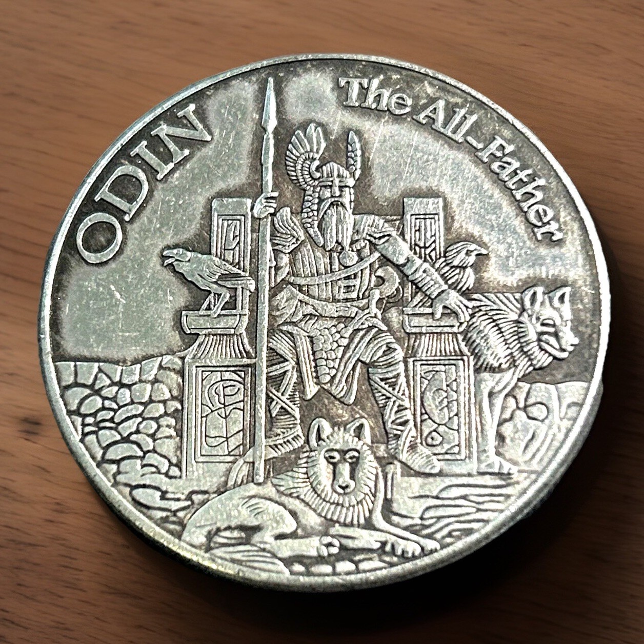 Foto 1 di 9