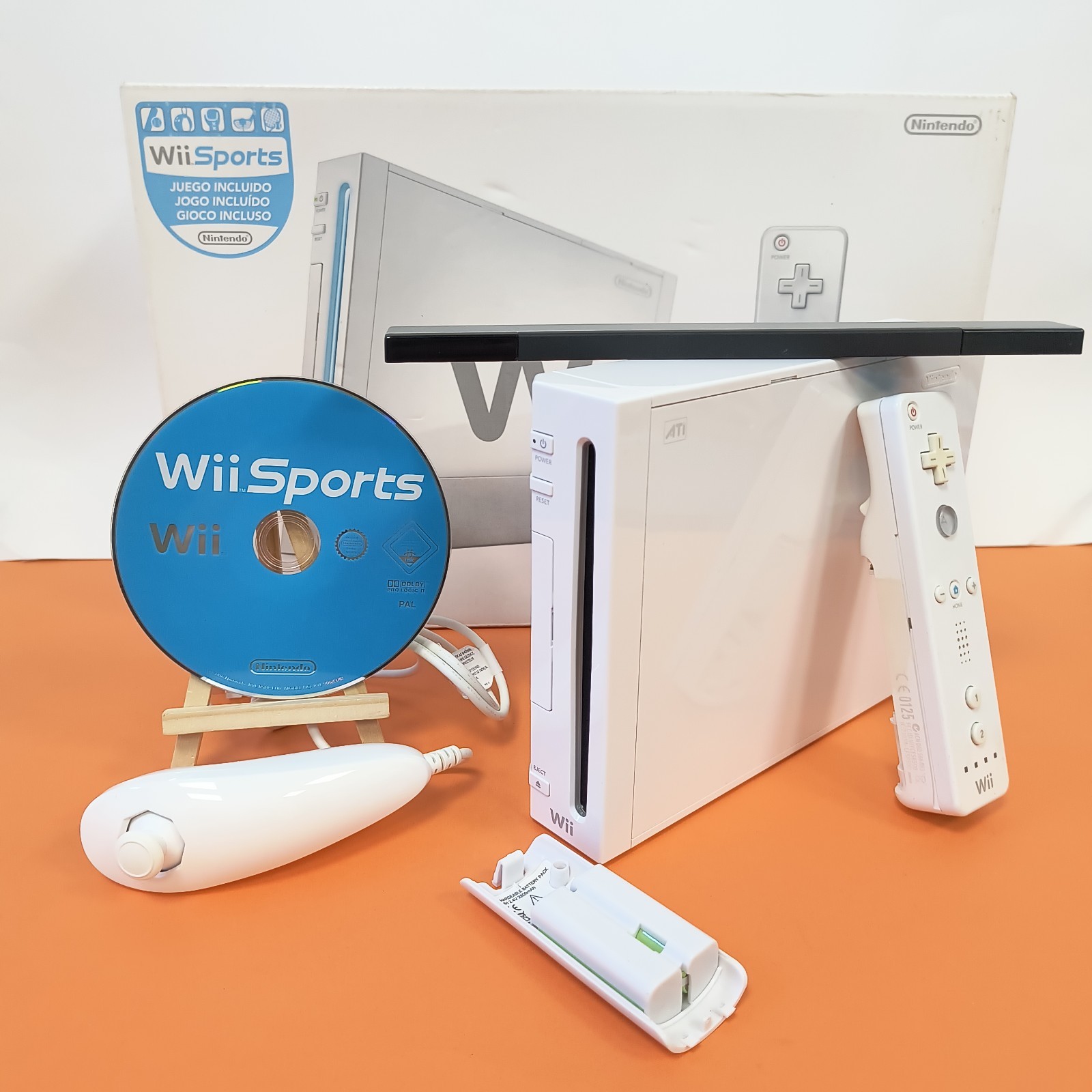 CONSOLE NINTENDO WII + SENSOR BAR + CONTROLLER + CAVI + GIOCO + SCATOLA OTTIMA