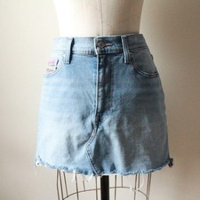 Levi's Light Wash Denim Mini Skirt with Frayed Hem and Patterned Pocket, Size 28