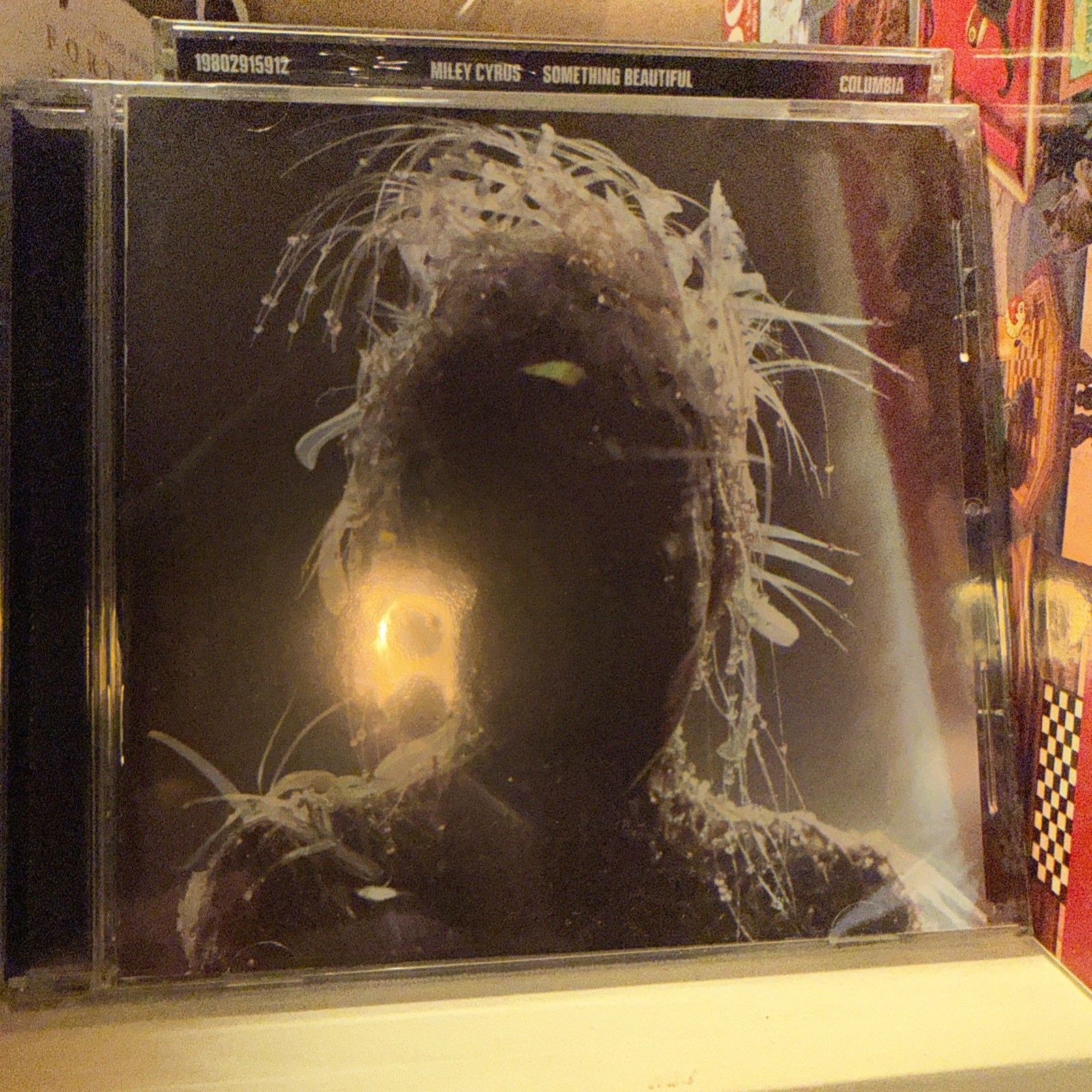 MILEY CYRUS Something Beautiful CD FIRMADO AUTOGRAFIADO Inserto EN MANO