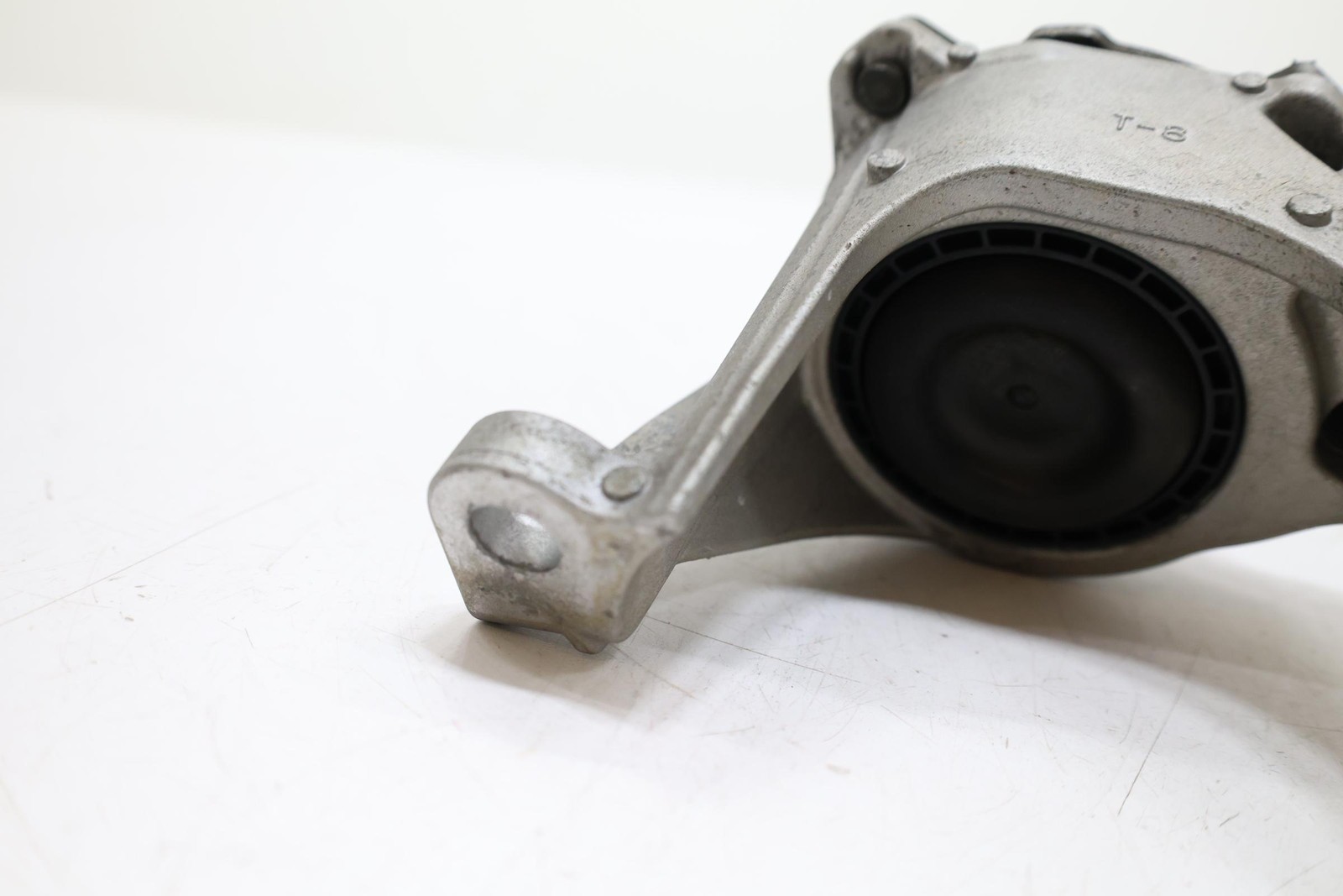 2018 - 2022 HONDA ACCORD 1.5L ENGINE FRAME RIGHT MOUNT SUPPORT BRACKET OEM