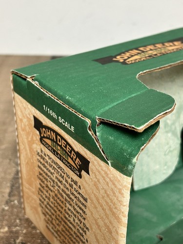 SpecCast 1/16 John Deere 1941-1946 Model LA Tractor Box Box Only No Tractor - Picture 10 of 19