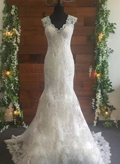 Boho Sirena Vestidos de Novia Cuello en V Encaje Espalda Barrido Tren Playa Vestido de Novia Foto 3 de 4