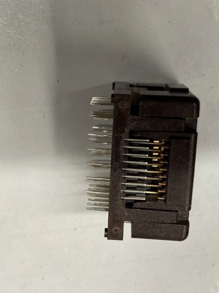 Enplas 647A-0320312 Burn-In Socket 32 Pin PLCC QTY:10 - Image 4 of 4