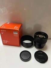 Sony FE 85mm F1.8 Prime Lens E-Mount SEL85F18 used w/ hood f/r cap and box