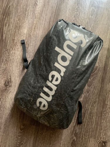 Supreme Waterproof Reflective Speckled Waist Bag Black FW20