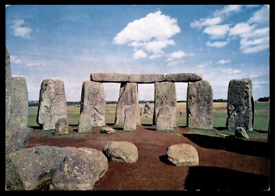 POSTCARD POSTCARD Stonehenge Looking East, Wiltshire England UNP | eBay