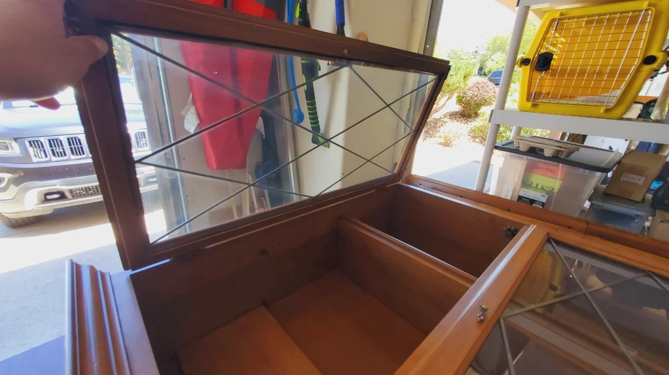 Gabinete servidor Ethan Allen China arce vintage  Foto 4 de 4