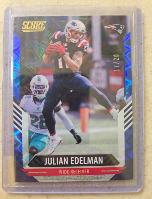 2021 Panini Score Julian Edelman #40 Blue Explosion /20 New England Patriots
