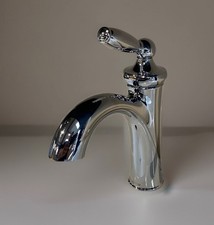 MOEN 66600 Brantford Single Hole /4" Center Single-Handle Bathroom Faucet Chrome